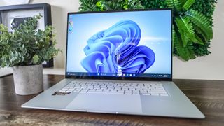 Asus Zenbook S 16