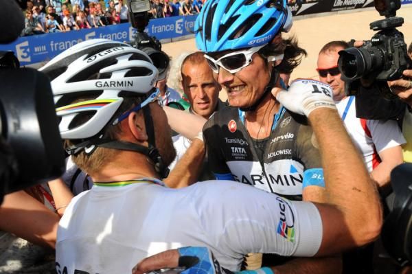 Hushovd celebrates with Van Summeren