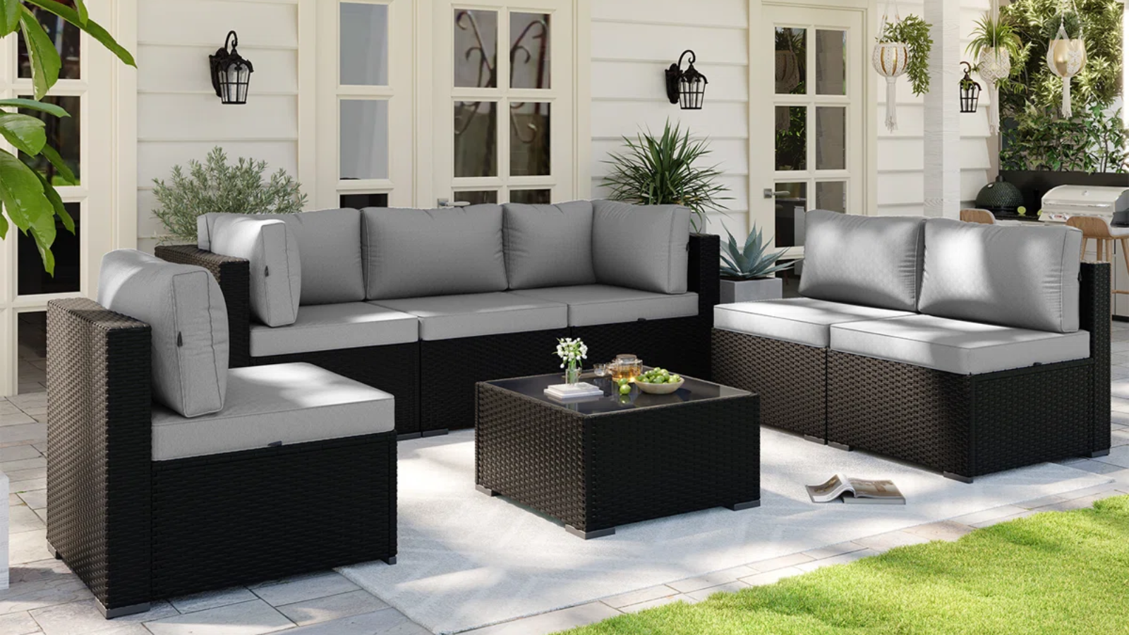 an outdoor seating area