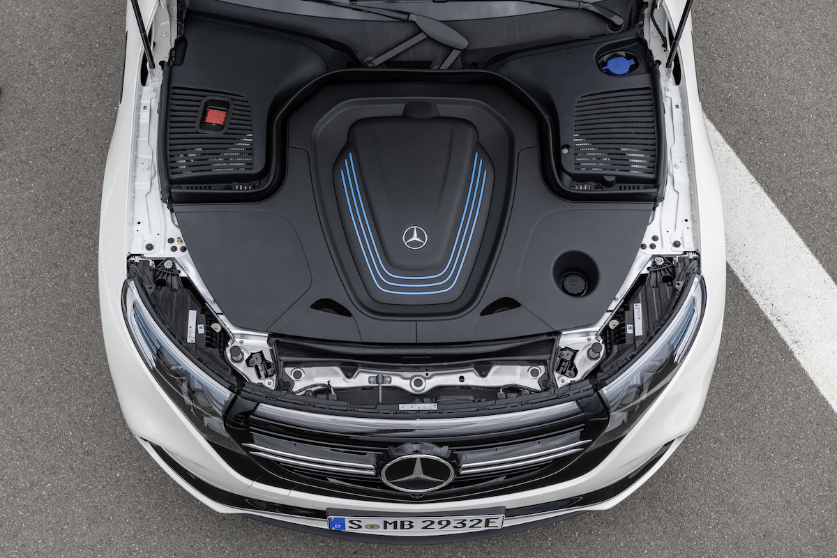 Mercedes-Benz EQC 2021: hood