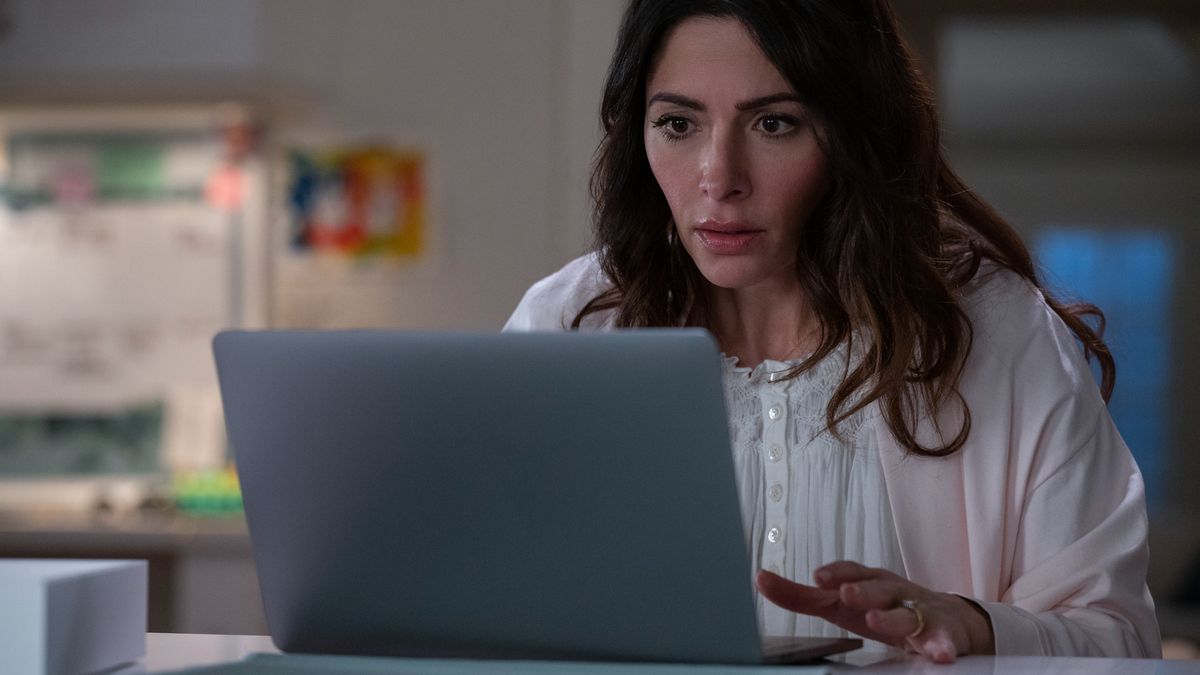 Sarah Shahi as Billie Connelly in "Sex/Life" on Netflix.