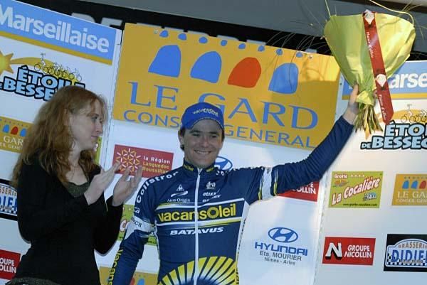 Borut Bozic (Vacansoleil Pro Cycling Team) waves to the crowd