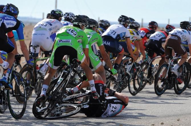 Stijn Devolder takes a tumble in the Tour of Qatar
