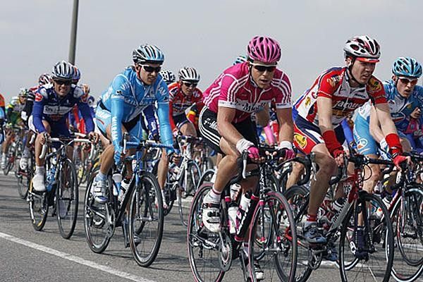 Fighting for position in the peloton