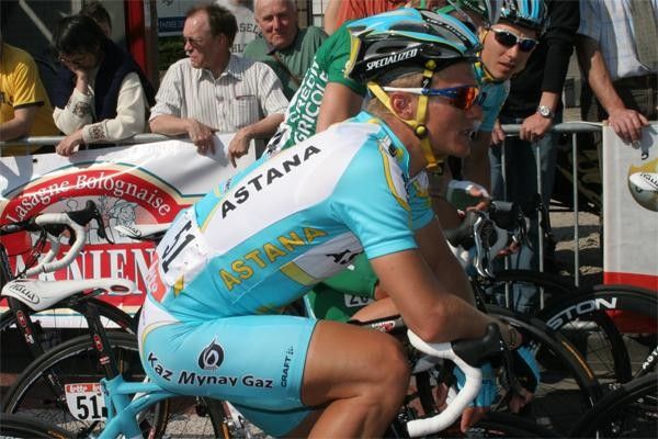 Alexandre Vinokourov (Astana) was racing in Fleche. He will be aiming for a strong showing in Liege-Bastogne-Liege on Sunday, a race he won two years ago.