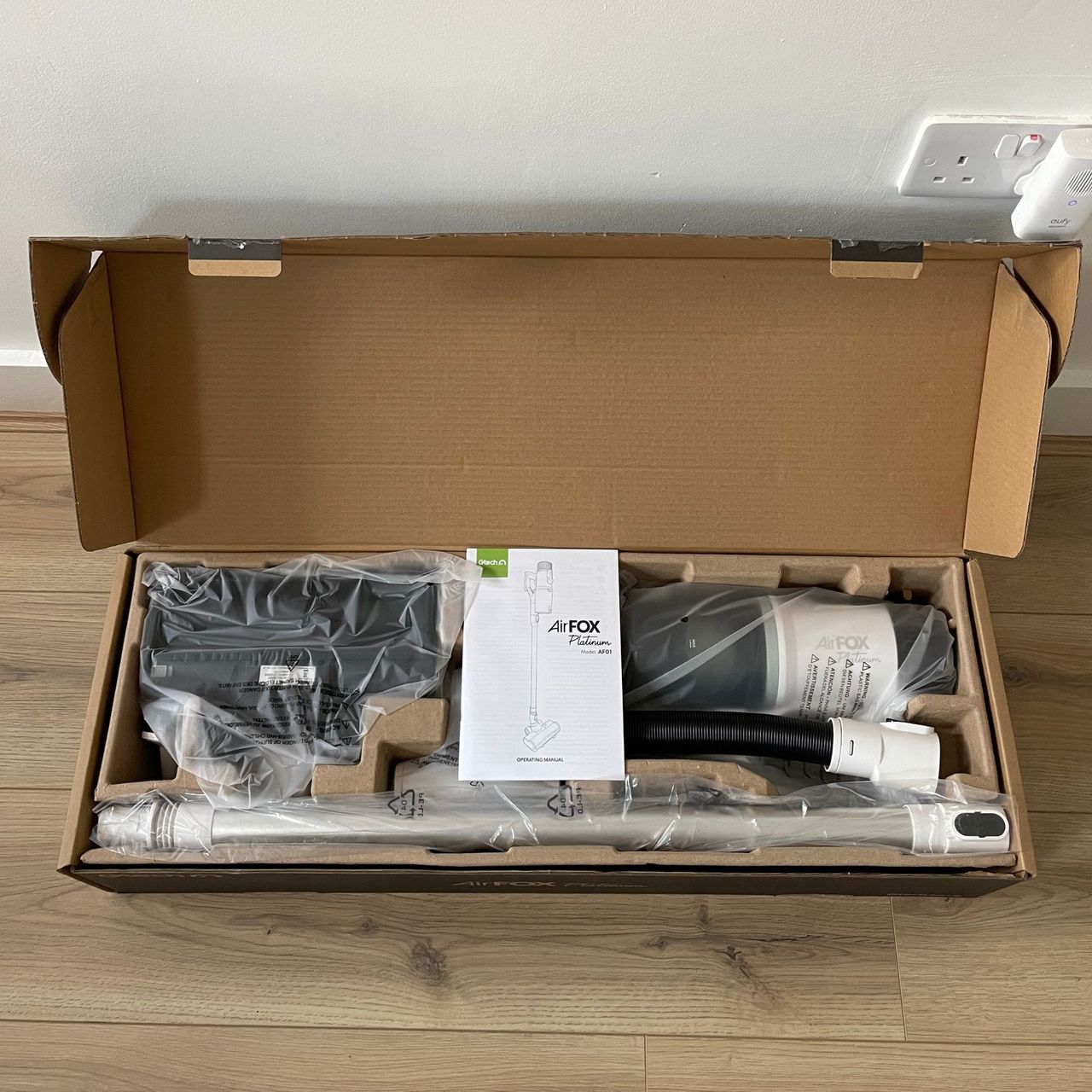 Gtech AirFOX Platinum Cordless Vacuum components in the box