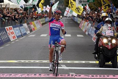 Damiano Cunego (Lampre) wins the Giro di Lombardia for the third time