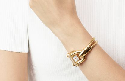 Van Cleef & Arpels Cadenas gold watch 