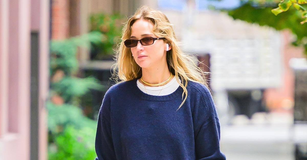 Jennifer Lawrence Wore a Sporty Fall Pant Trend With Flats