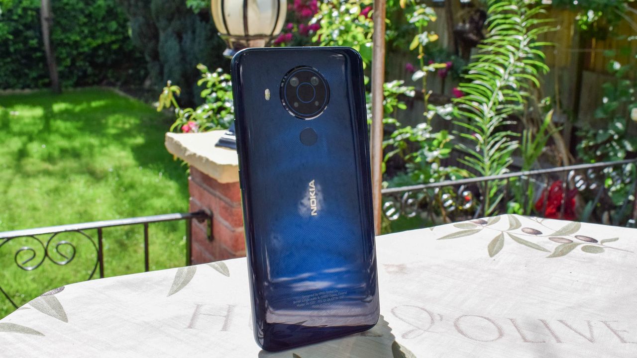 The rear of the Nokia 5.4