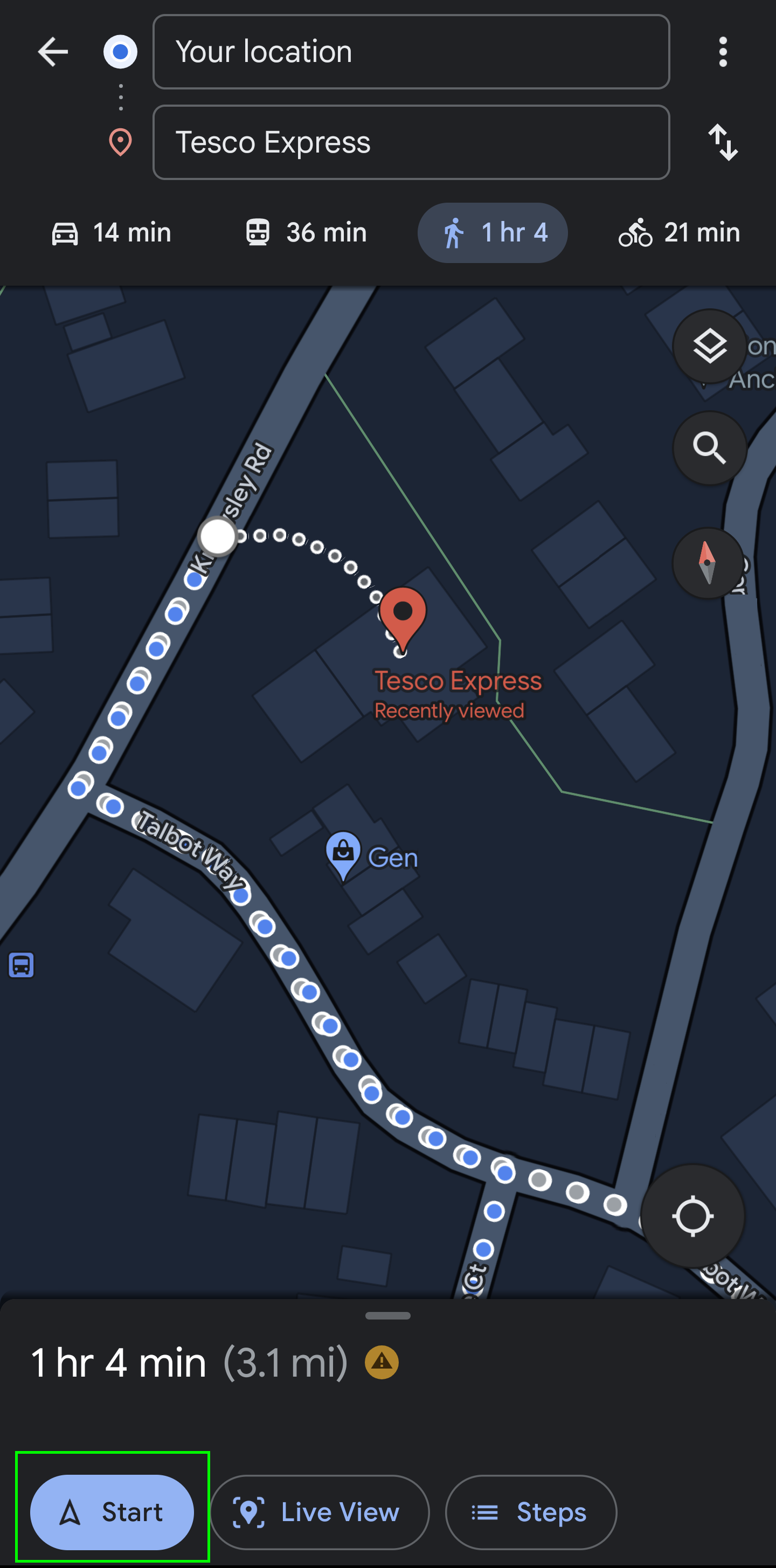 Google Maps прокладывает маршрут до Tesco Express в темном режиме