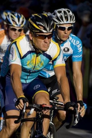 Lance Armstrong concentrating
