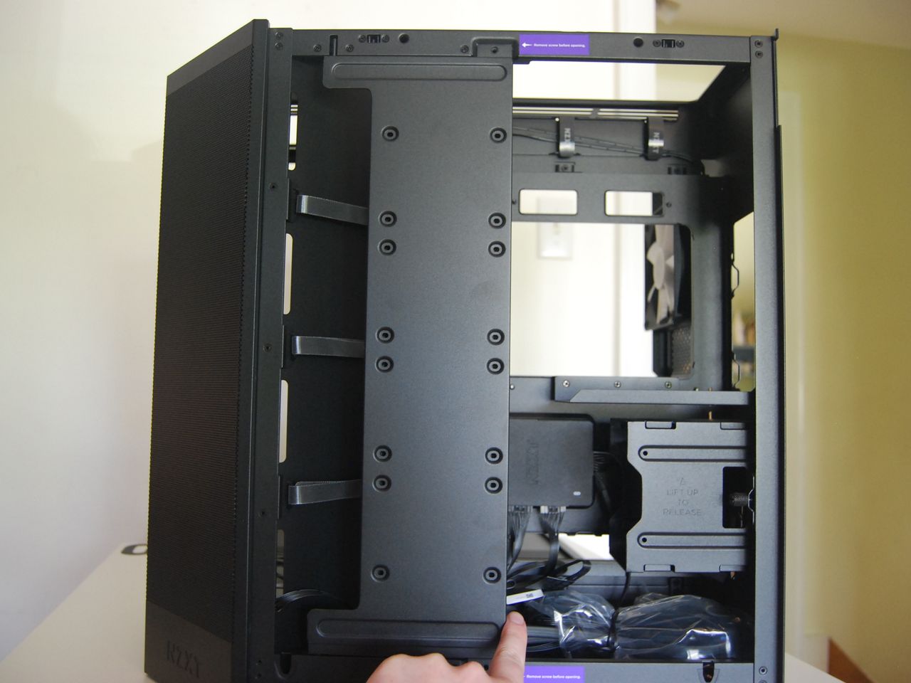 NZXT H9 Flow RGB+
