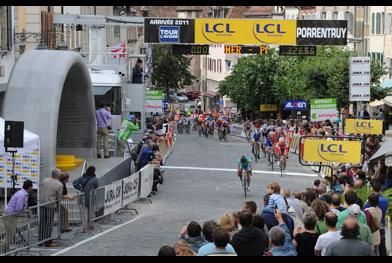 Alexey Lutsenko (Kazakhstan) on the the first circuit of Porrentruy