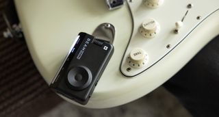 The BEAM SOLO is the new headphone amp for guitar and bass from Blackstar Amplification, and is a compact unit with an integrated jack featuring amp models and effects, and a suite of digital features.