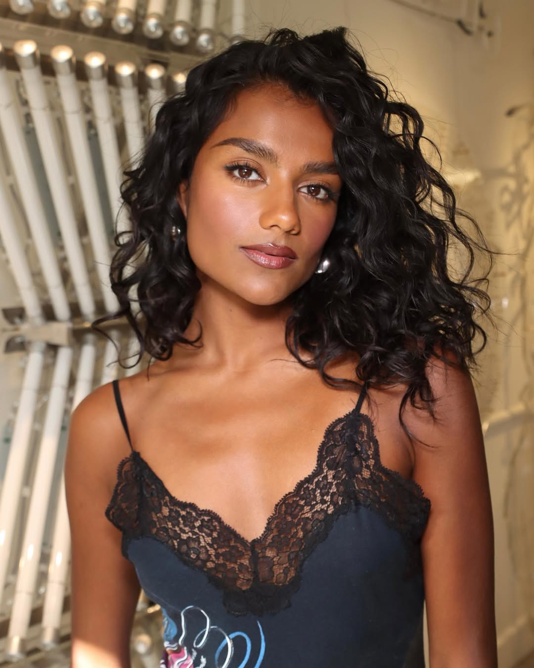 Simone Ashley layered haircut