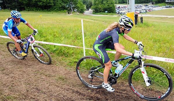 Willow Koerber (Gary Fisher/Subaru) leading Nash.