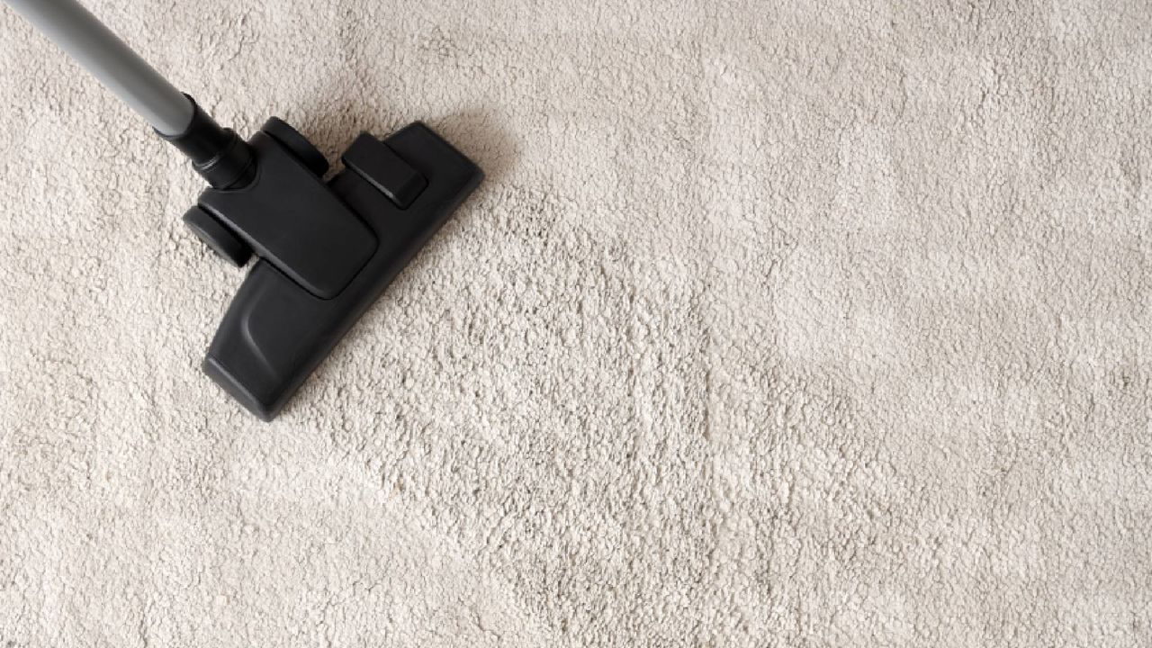 I stopped vacuuming my rugs wrong — here’s the simple overlap technique that doubled my dust pickup I stopped vacuuming my rugs wrong — here’s the simple overlap technique that doubled my dust pickup