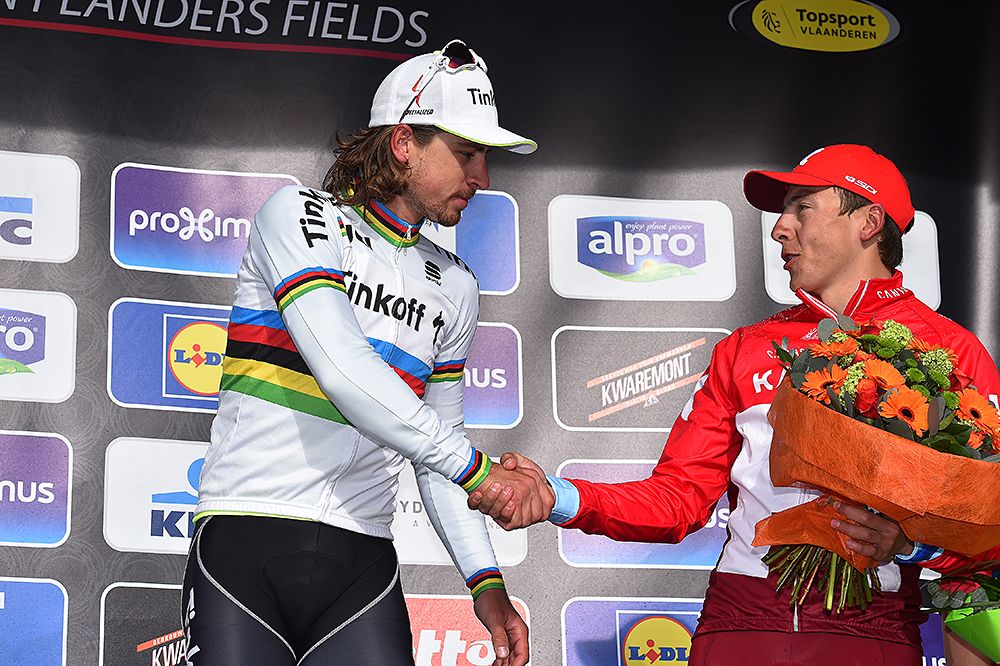 Peter Sagan (Tinkoff) shakes hands with Viacheslav Kuznetsov (Katusha)