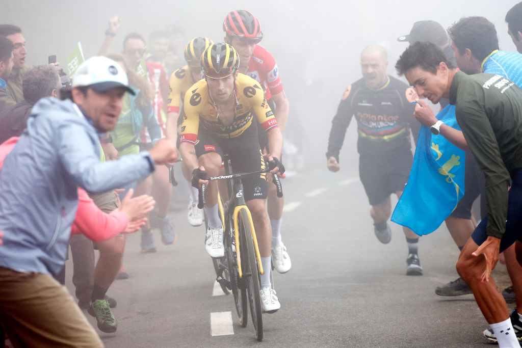 ALTU DE L'ANGLIRU, SPAIN - SEPTEMBER 13: Primoz Roglic of Slovenia, Jonas Vingegaard of Denmark and Sepp Kuss of The United States and Team Jumbo-Visma - Red Leader Jersey compete in the breakaway climbing to the Altu de L'Angliru (1555m) during the 78th Tour of Spain 2023, Stage 17 a 124.4km stage from Ribadesella - Ribeseya to Altu de L'Angliru 1555m / #UCIWT / on September 13, 2023 in Altu de L'Angliru, Spain. (Photo by Luis Angel Gomez - Pool/Getty Images)