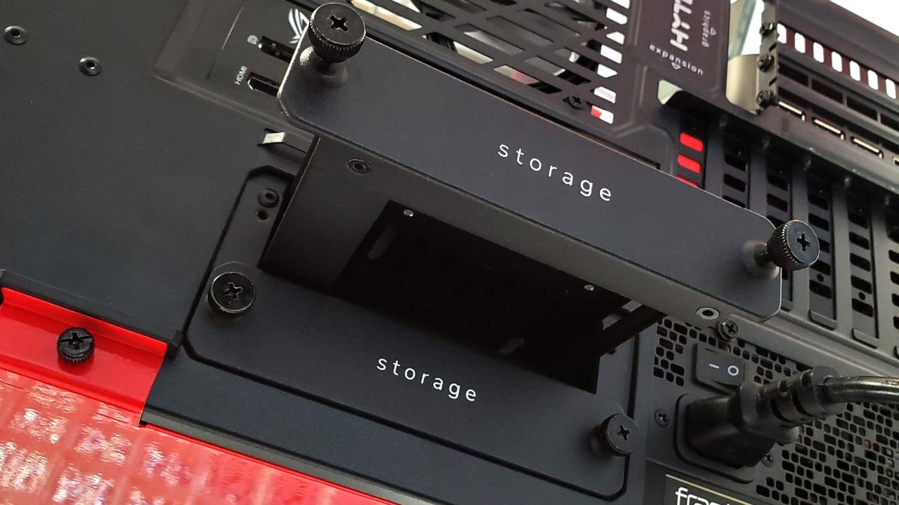 Hyte Y60 PC case