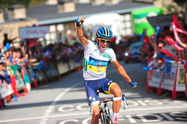 Alberto Contador (Saxo Bank-Tinkoff Bank) turned the Vuelta upside down with a surprise attack which earned him both a stage win and the leader's jersey.