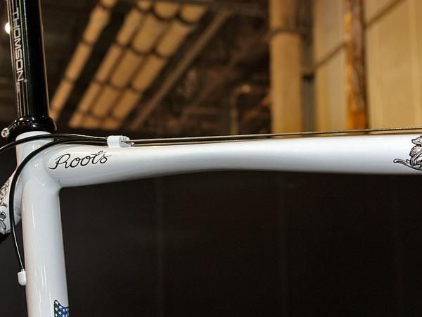 A flattened top tube eases the pain of shouldering.