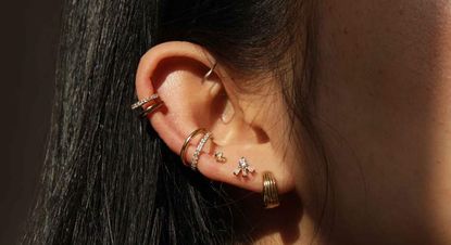 Astrid & Miyu huggie earrings