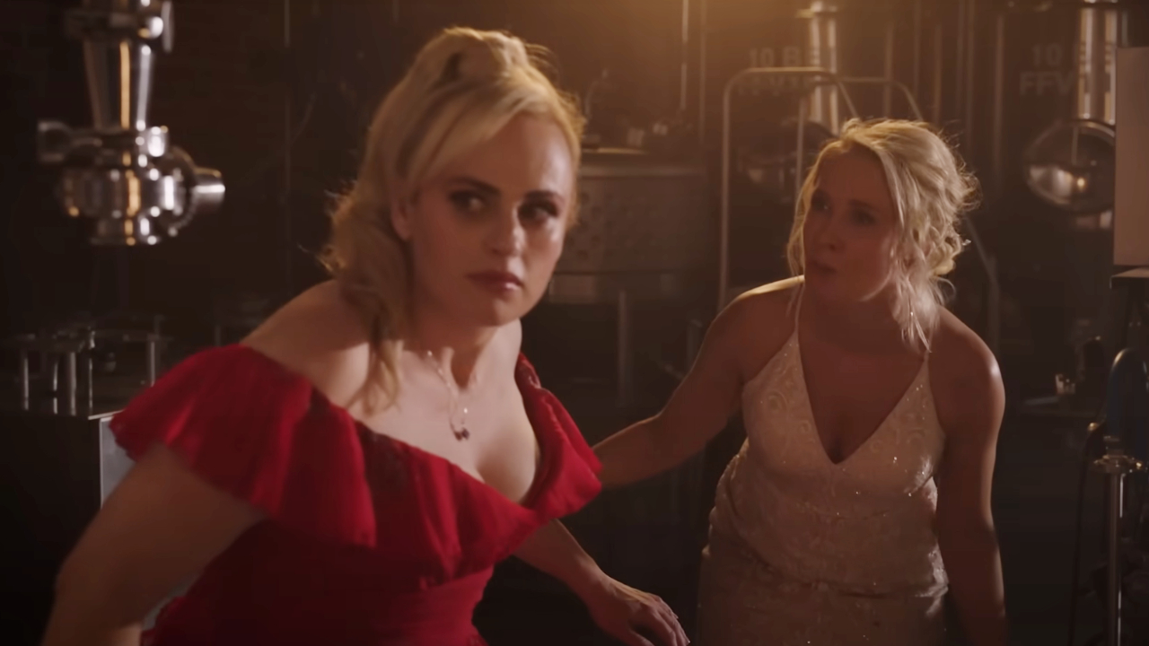 Rebel Wilson and Anna Camp in Bride Hard