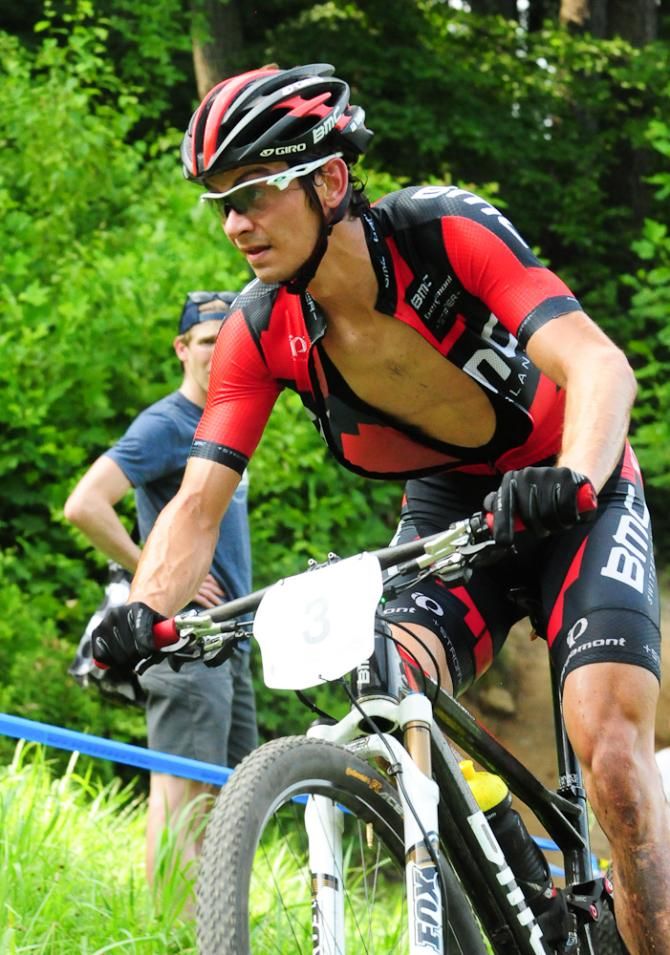 Stephen Ettinger (BMC Mountain Bike Racing Team) watching Todd Wells (Specialized) who is only 50 feet ahead.