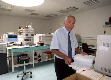 Dr Jacque de Ceauriz is the director of the laboratory Chatenay-Malabry