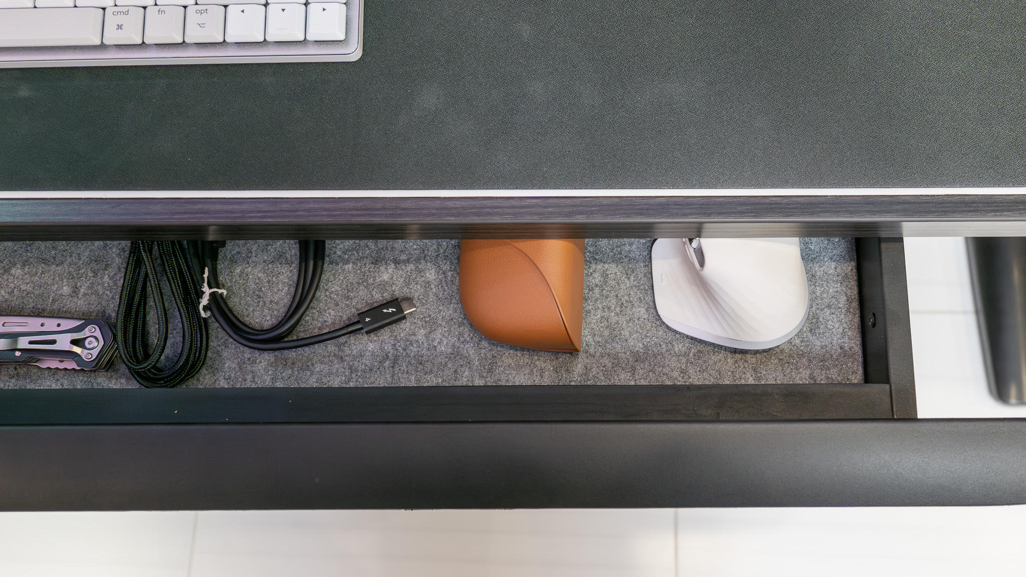 Cougar E-Odyssey - Desk Drawer Can't Close