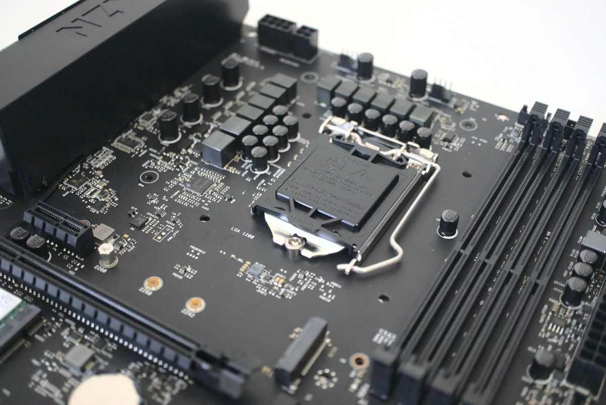 NZXT N7 Z490