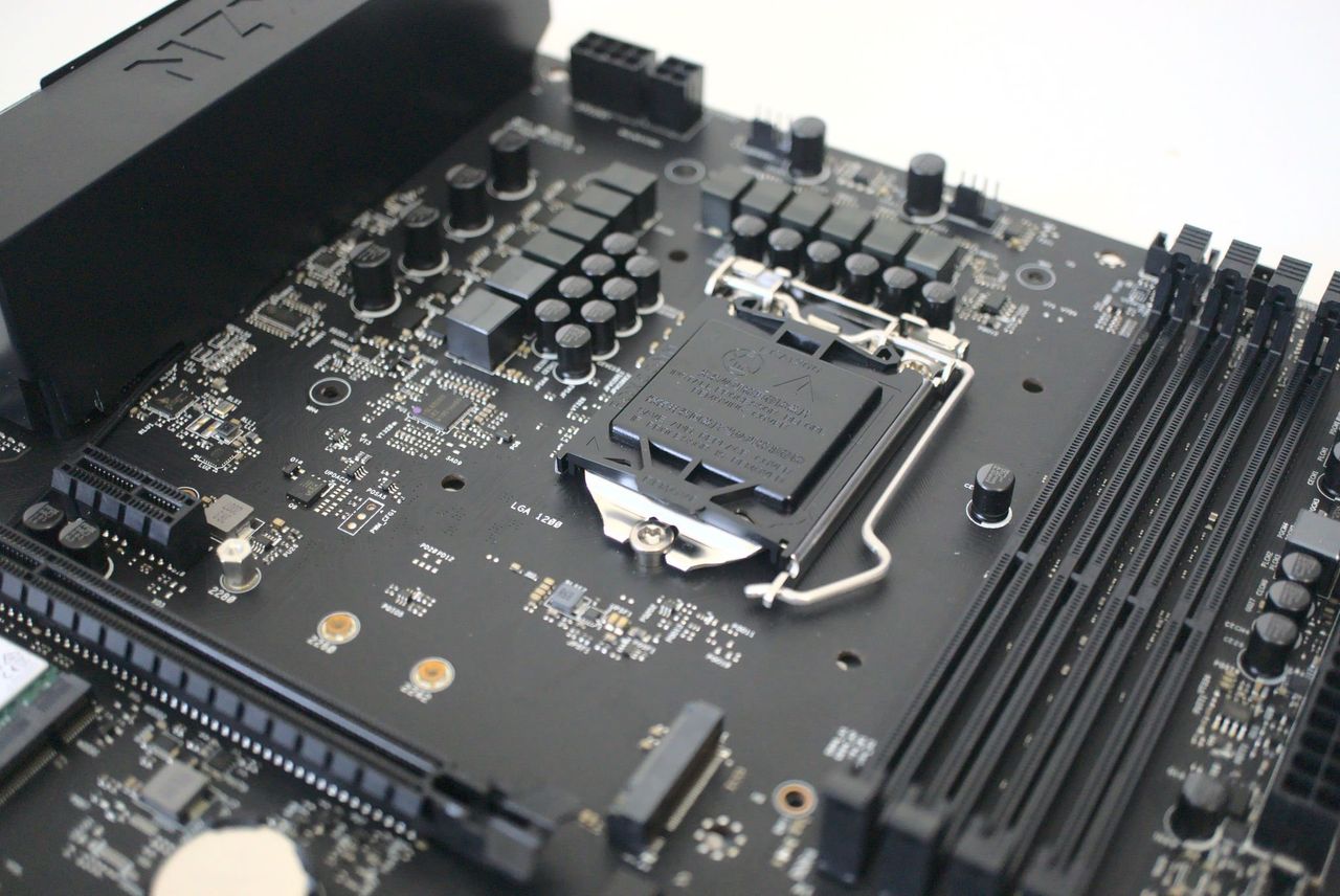 NZXT N7 Z490