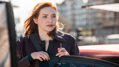 Eleanor Tomlinson as Amanda Blakefield in The Fortune