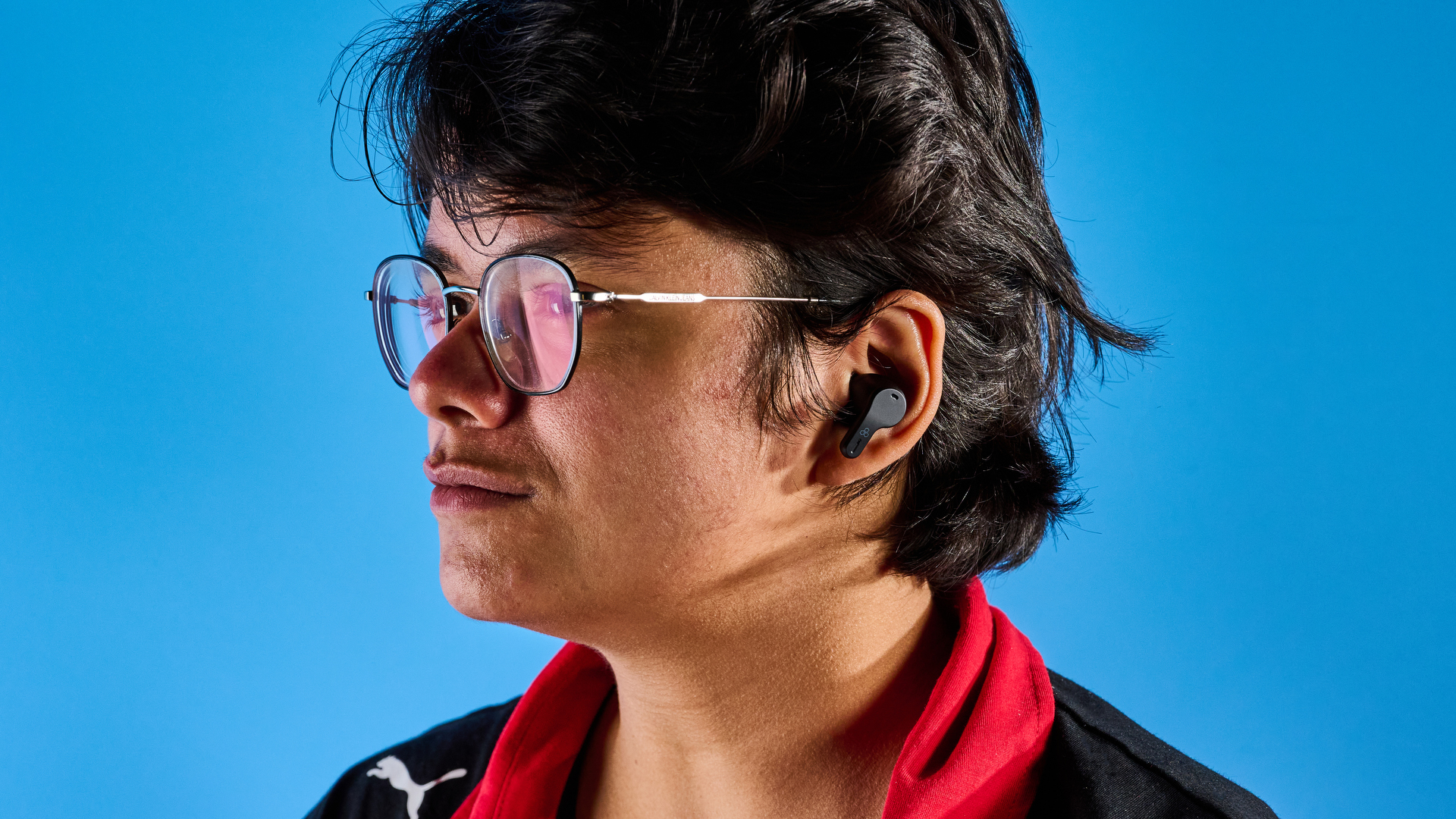 A pair of Final VR3000 Wireless gaming earbuds
