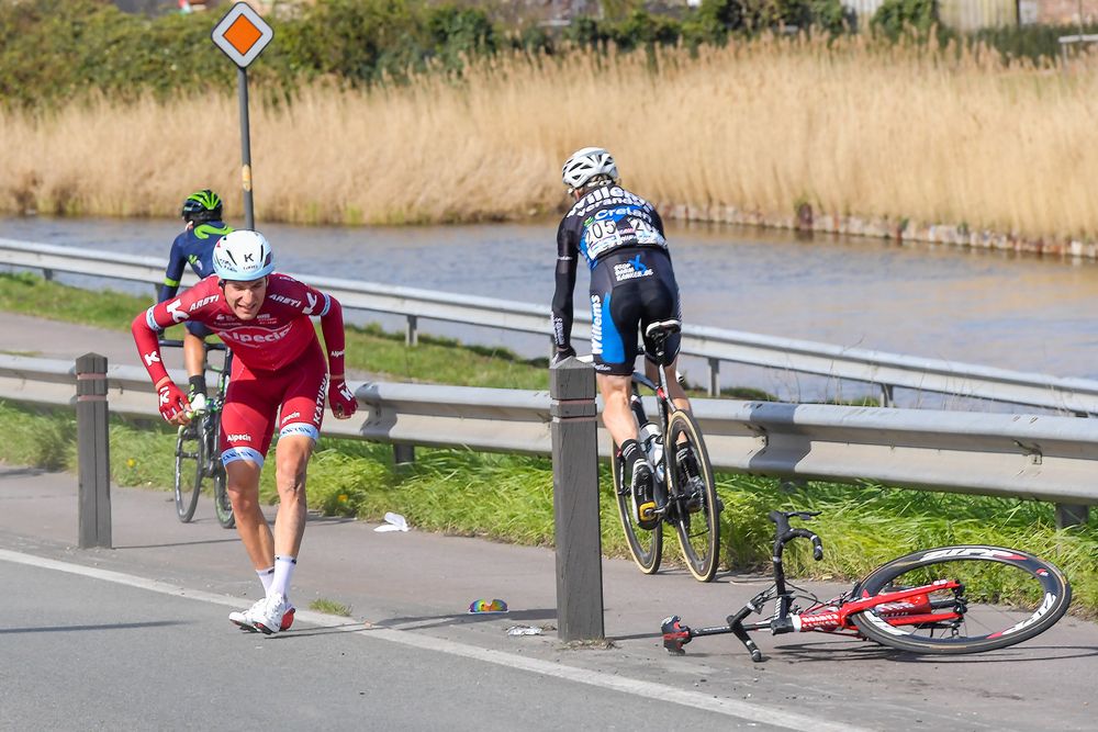 Sven Erik Bystrom (Katusha) crashed