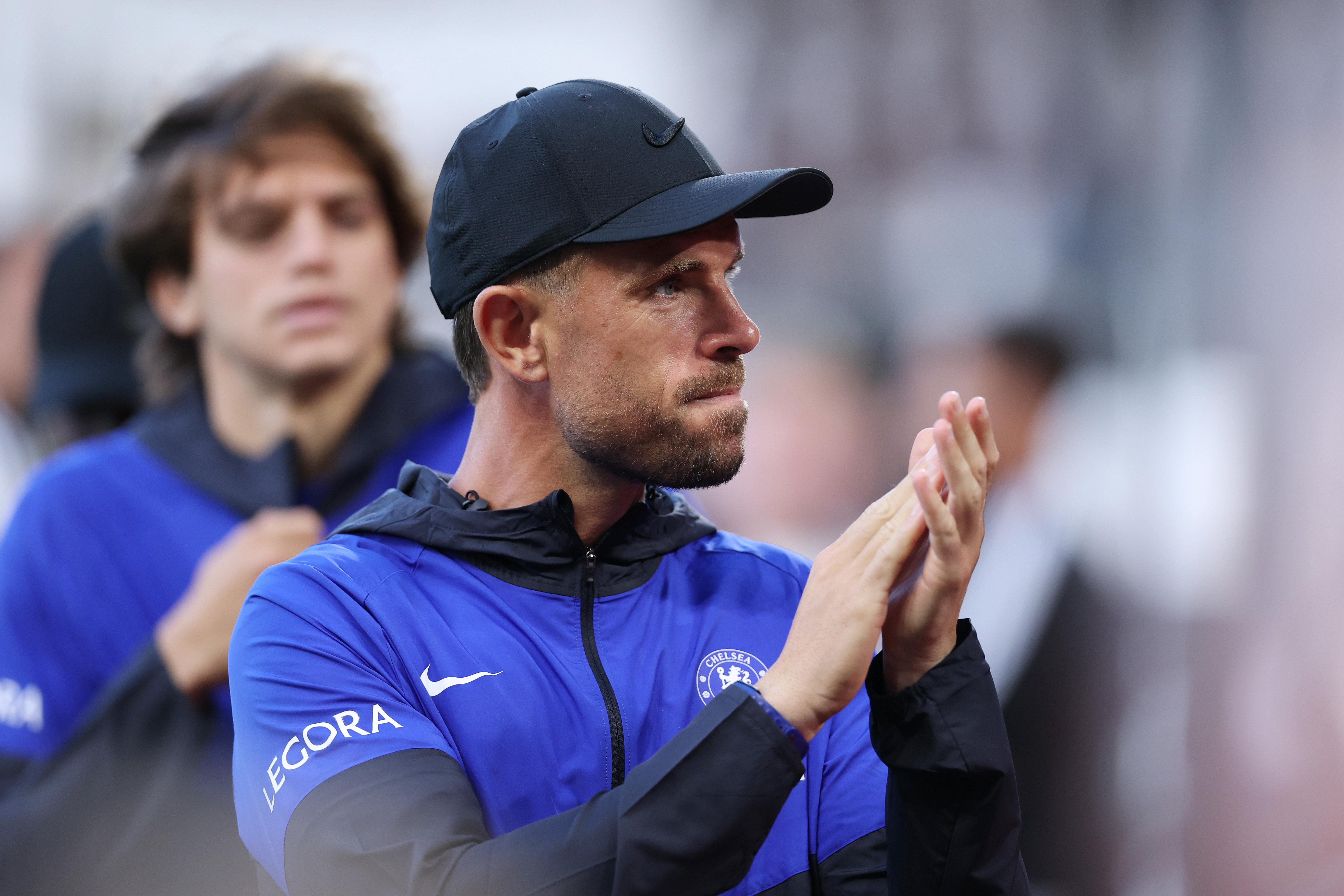 LONDON, ENGLAND - AUGUST 24: Jordan Henderson of Chelsea applauds the fans before the Premier League 2026/27 match between Fulham and Chelsea FC at Craven Cottage on August 24, 2026 in London, England. (Photo by Ryan Pierse/Getty Images)