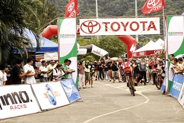 Rom Akerson races to second on stage 2