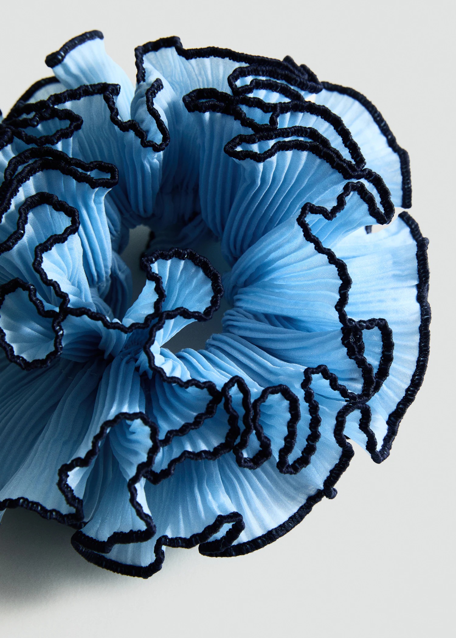 MANGO, Flower Scrunchie With Contrasting Trim - Women | Mango Usa