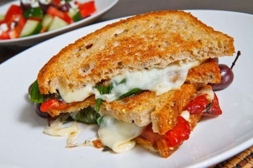 28-easy-ways-to-pimp-your-cheese-on-toast-16-1556688404-jlKx-column-width-inline