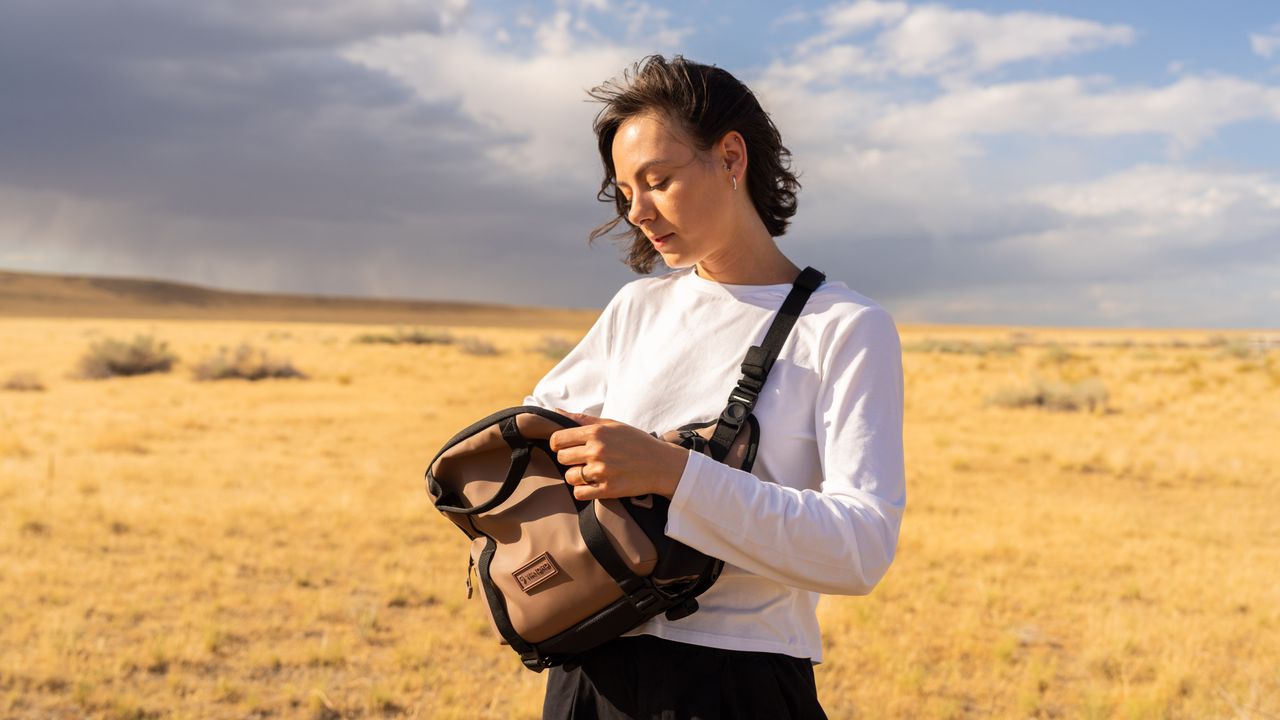 The Wandrd Rogue V2 sling