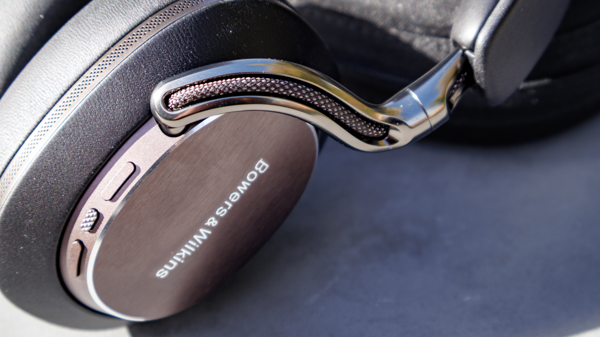 Bowers &amp;amp; Wilkins PX8 S2