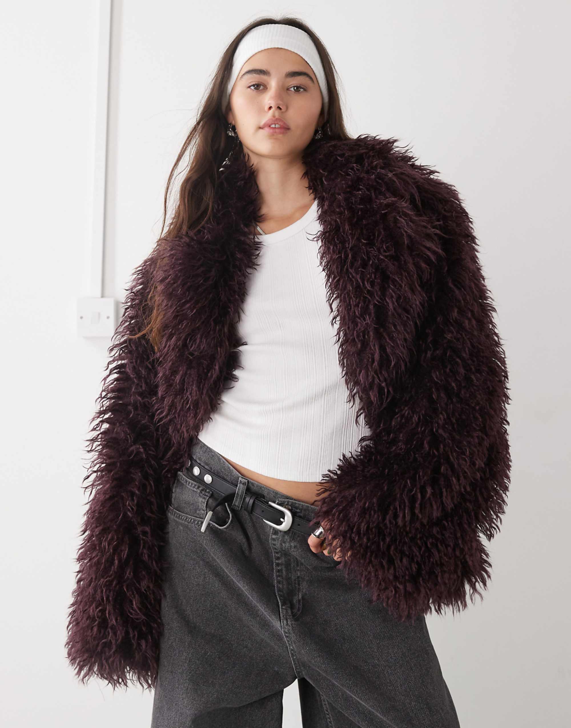 Monki Oversized Short Shaggy Faux Fur Coat With Collar Detail in Burgundy