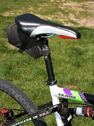The fi'zi:k Dolomiti saddle provides some needed extra cushioning over more sparsely padded ultralights.