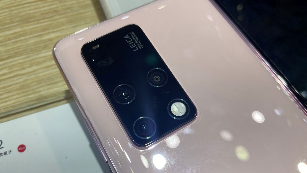 Huawei Mate X2