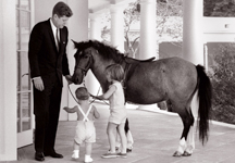 JFK_and_children.jpg