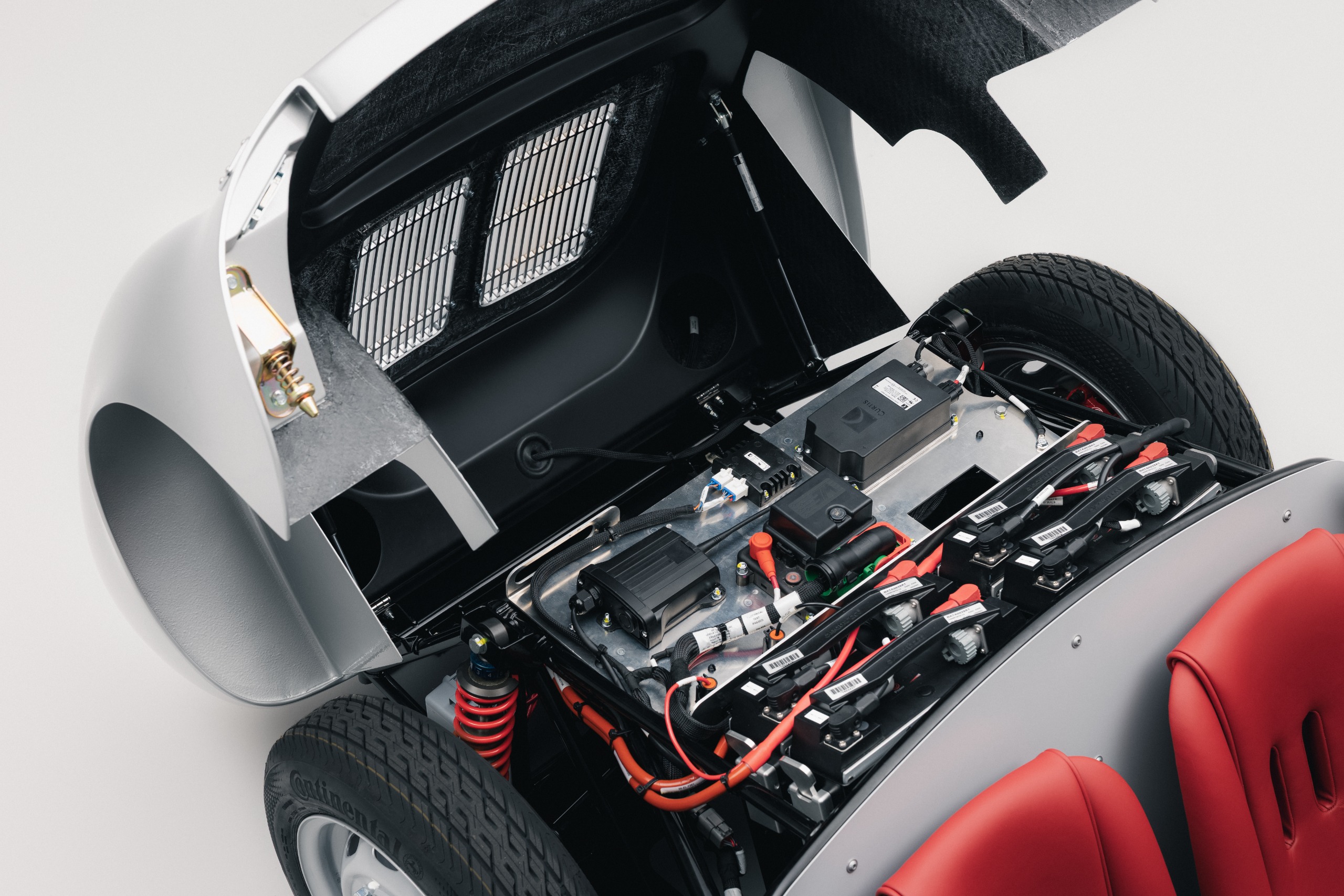 Under the skin: the Porsche 550 J's battery set-up
