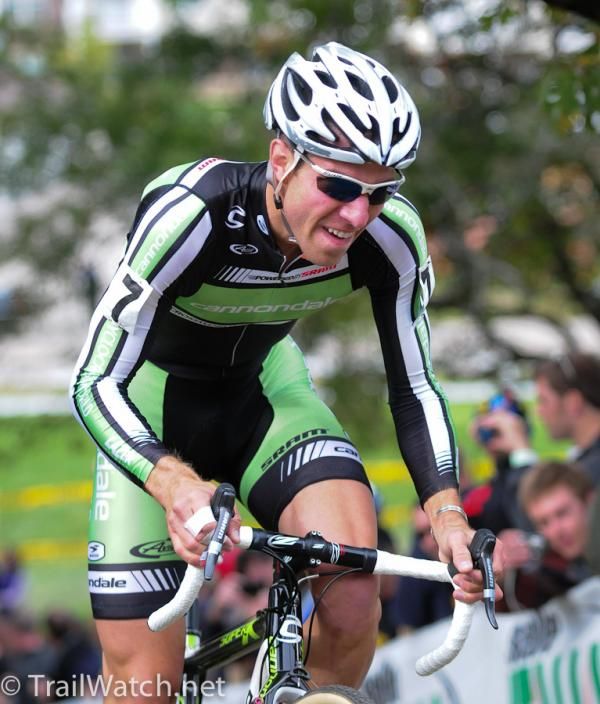 Jeremy Powers (Cannondale/ Cyclocrossworld.com) hammering every climb