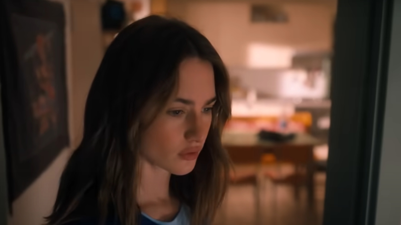 Grace Van Patten as Amanda Knox